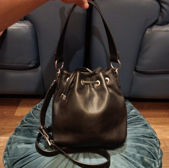 Guess Crossbody Bag And Handbag Black Leather With Pink Flower Embroidered - Picture 4 of 7